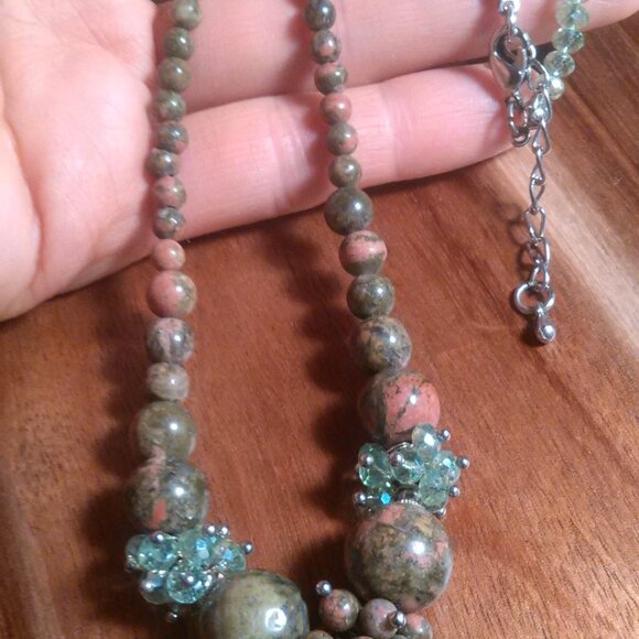 Unakite and Green Crystal Silvertone Beaded Necklace - Picture 3 of 12